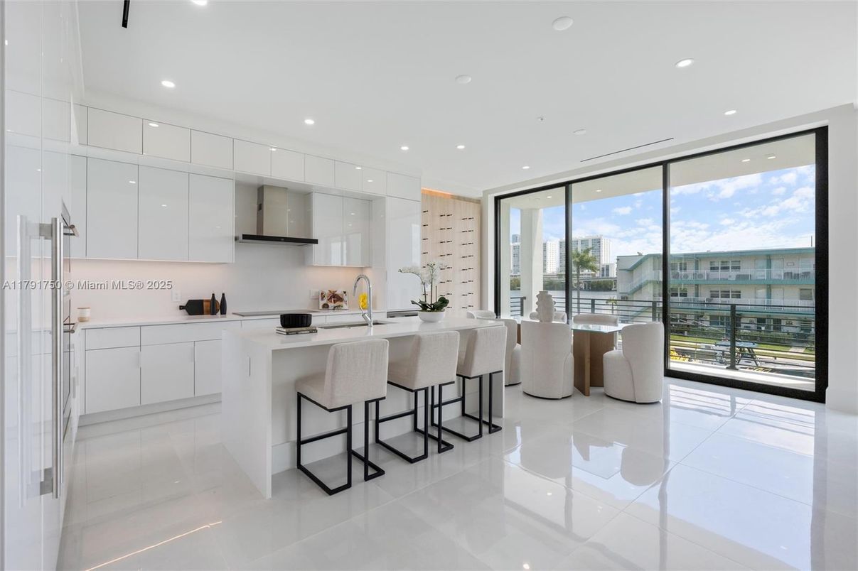 Dining room, Interior, Kitchen, Recessed Lighting