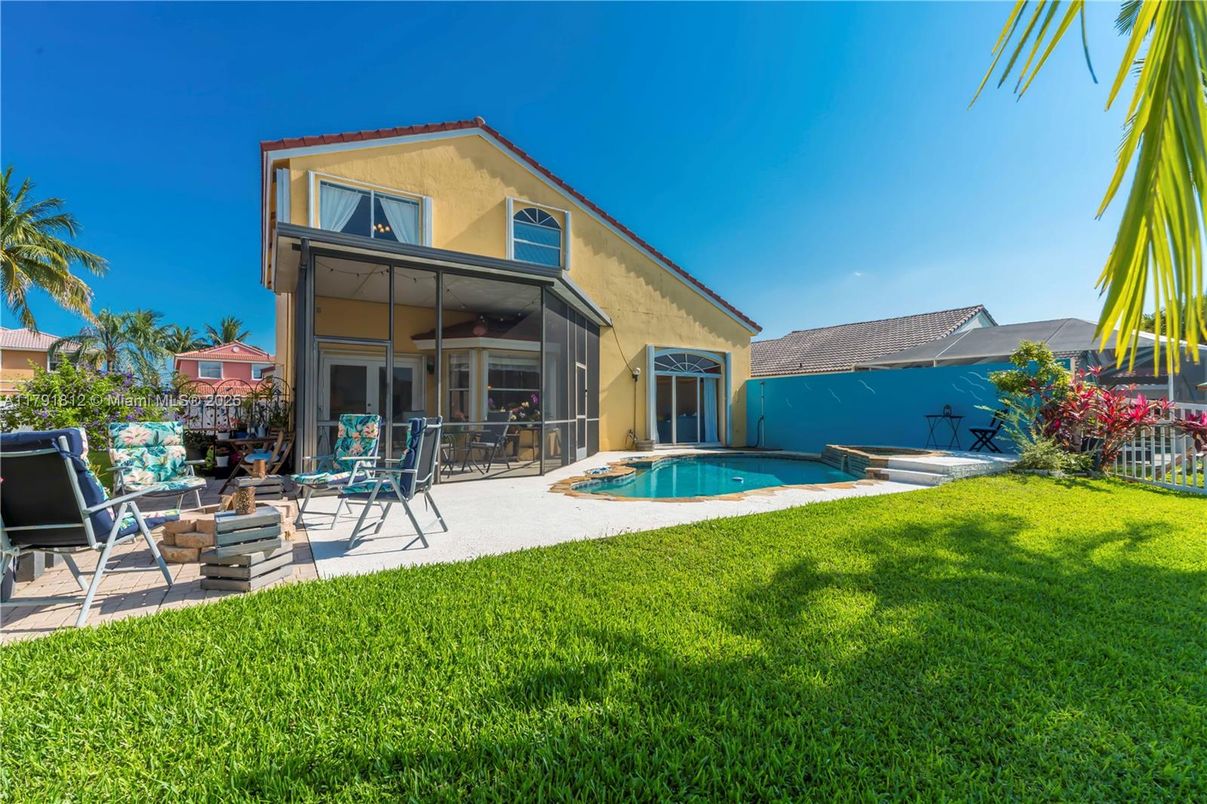 Backyard, Exterior, Pool