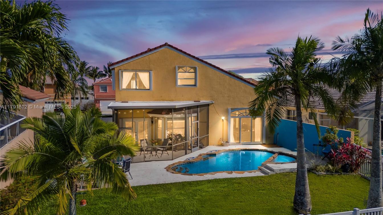 Backyard, Exterior, Pool