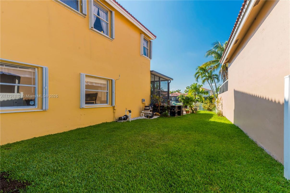 Backyard, Exterior