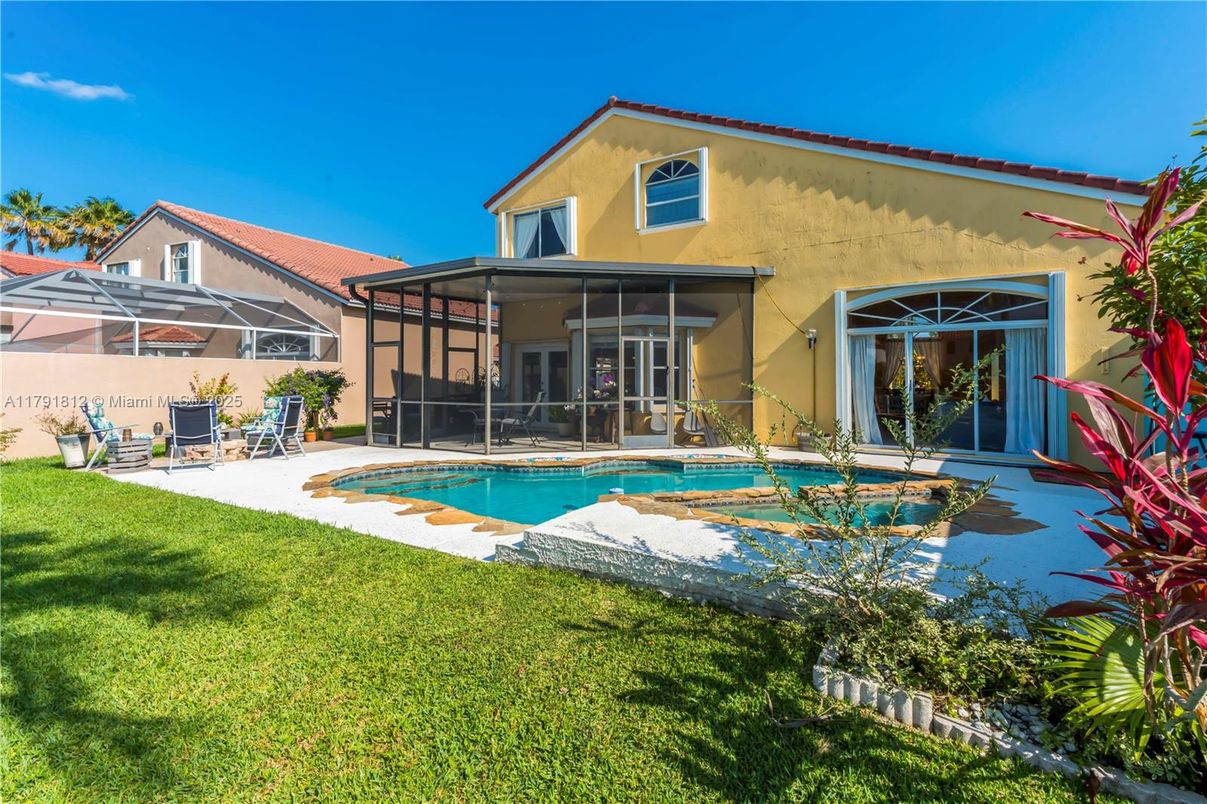 Backyard, Exterior, Pool