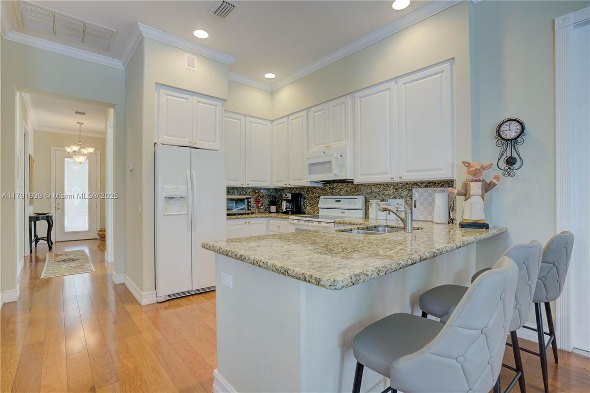 Chandelier, Interior, Kitchen, Recessed Lighting, Wood Texture Flooring