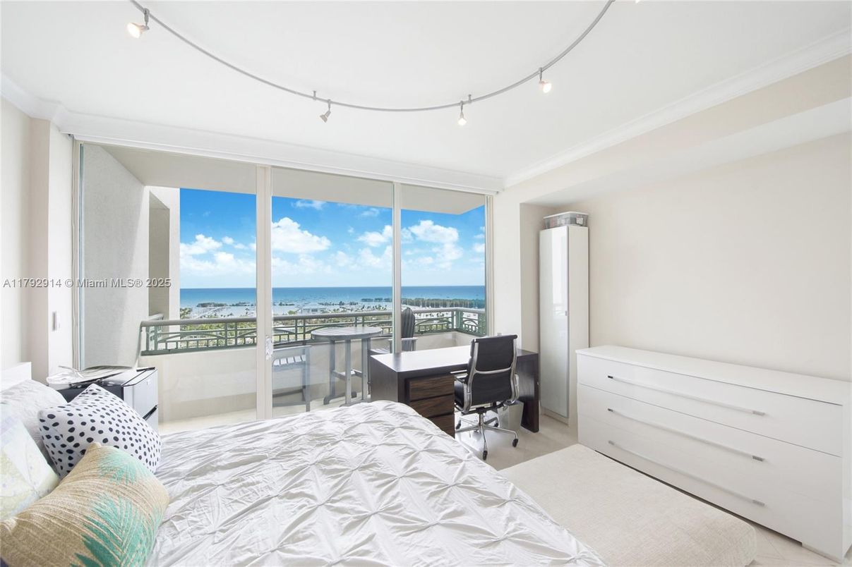 Bedroom, Home Office, Interior, Water