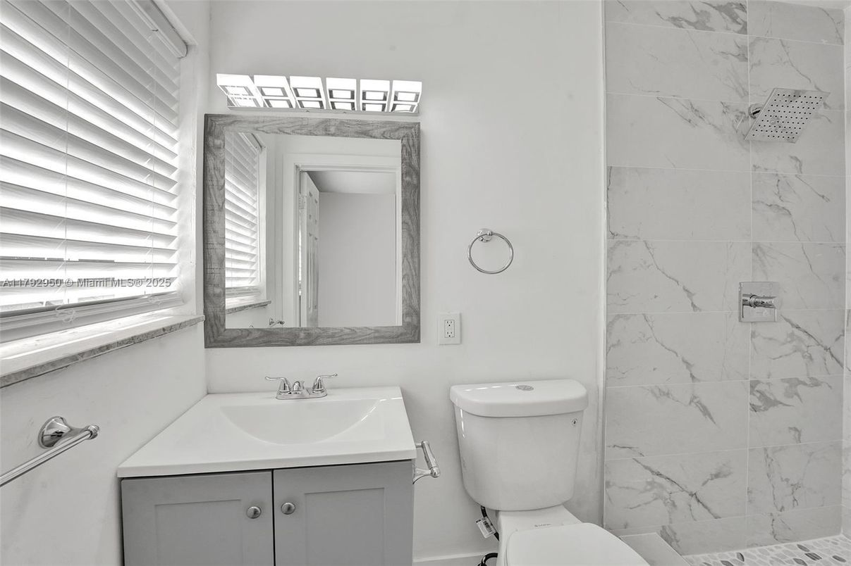 Bathroom, Interior, Marble Walls