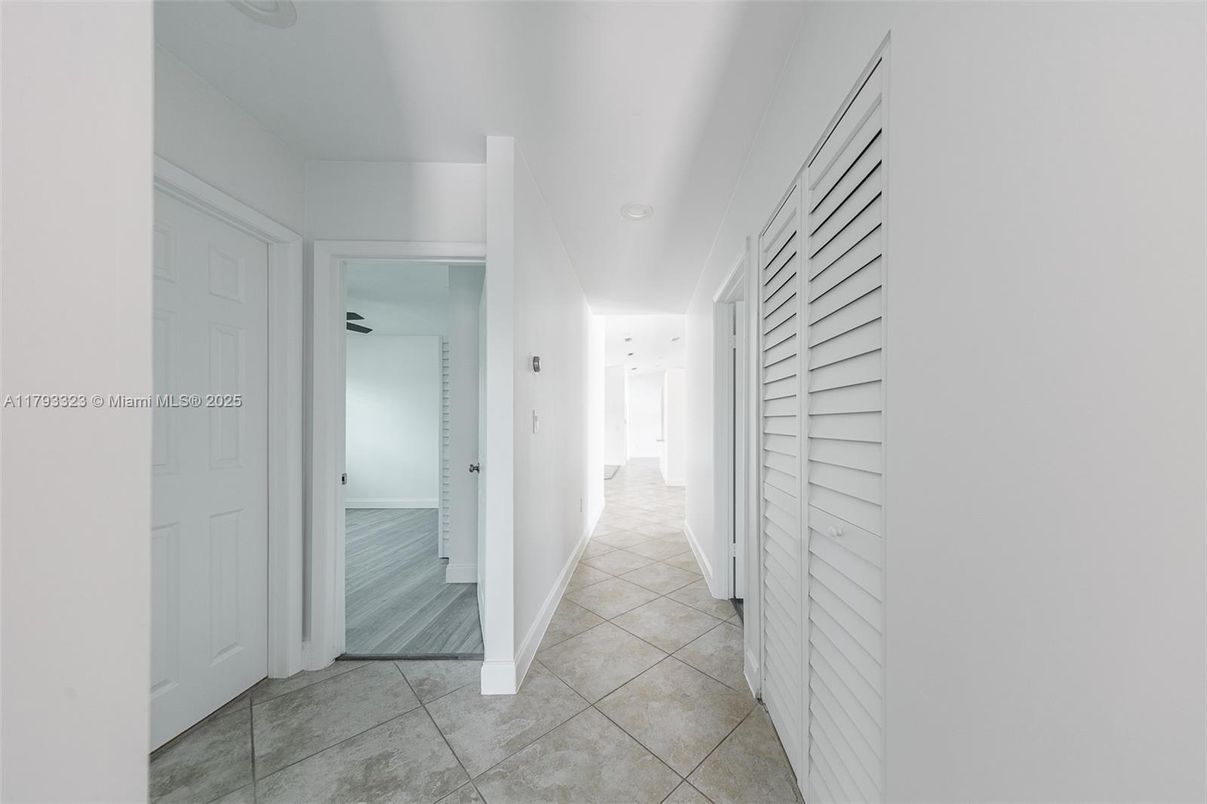 Interior, Recessed Lighting