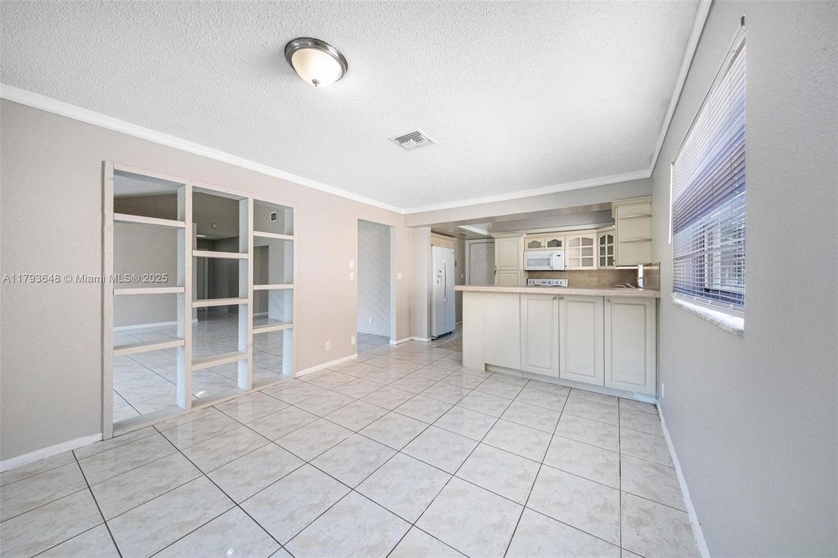 Empty room, Interior, Kitchen