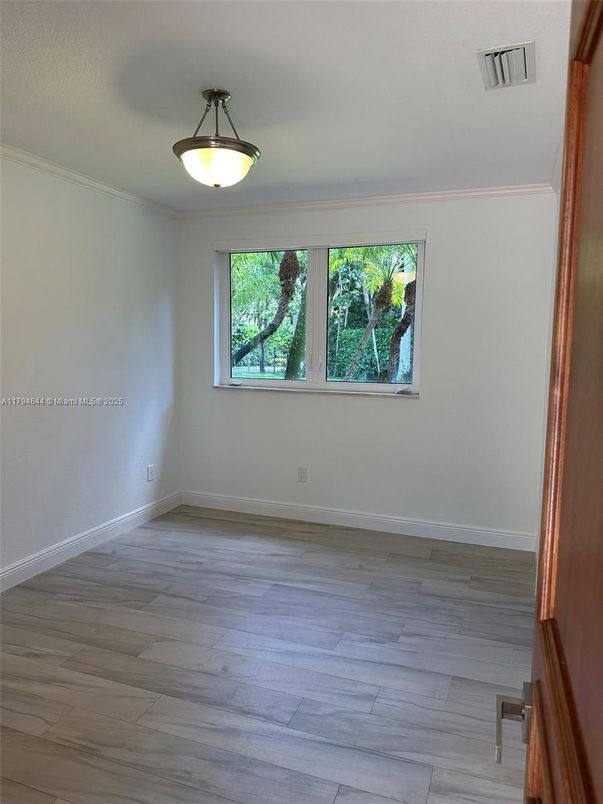 Empty room, Interior, Pendant Lights, Wood Texture Flooring