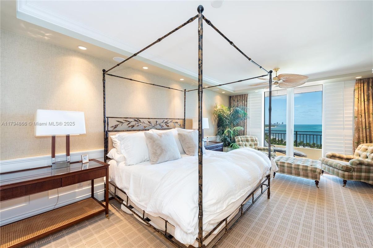 Bedroom, Interior, Recessed Lighting, Water