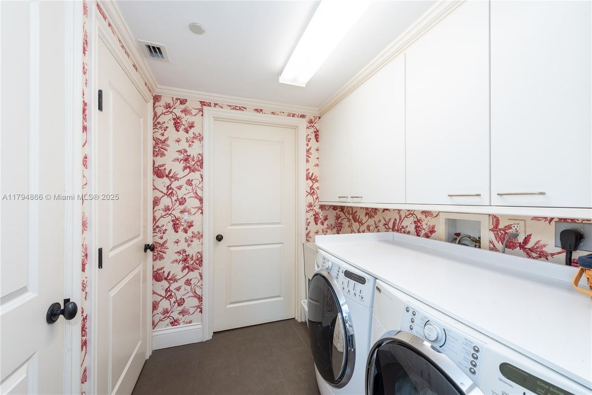 Interior, Washer