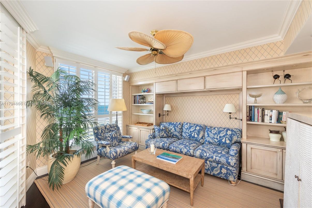 Interior, Living room