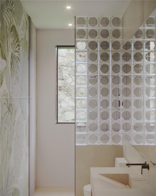 Bathroom, Interior, Recessed Lighting