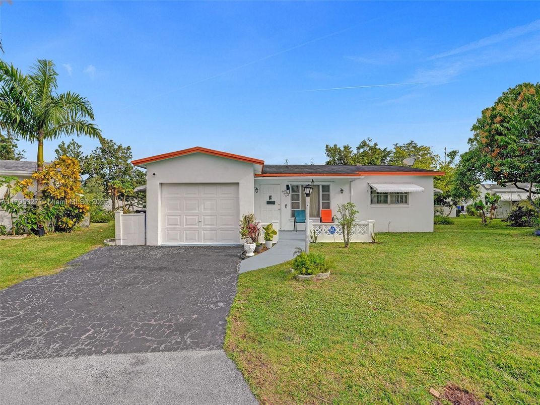 Attached, Backyard, Exterior, Facade, Ranch