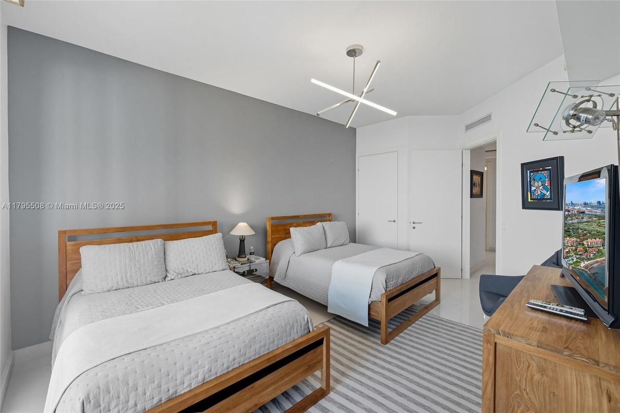 Bedroom, Interior, Pendant Lights