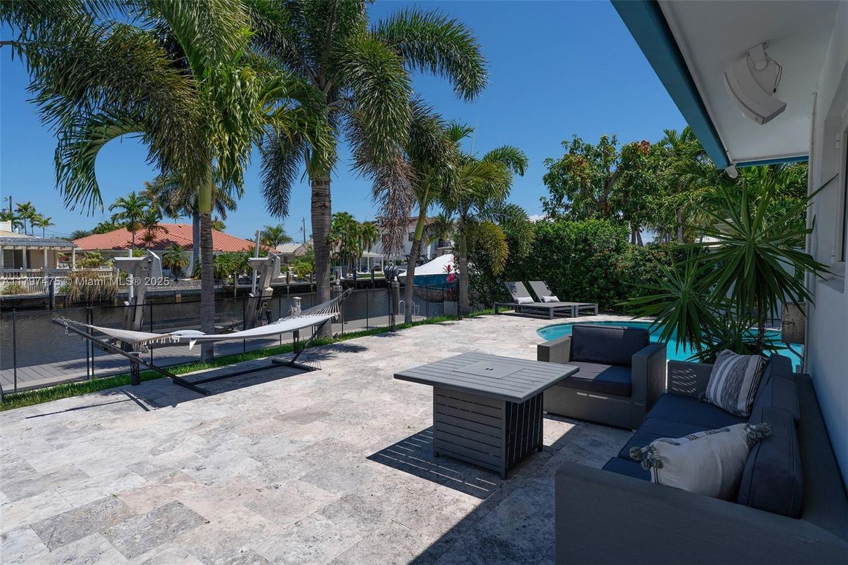 Exterior, Pool, Water