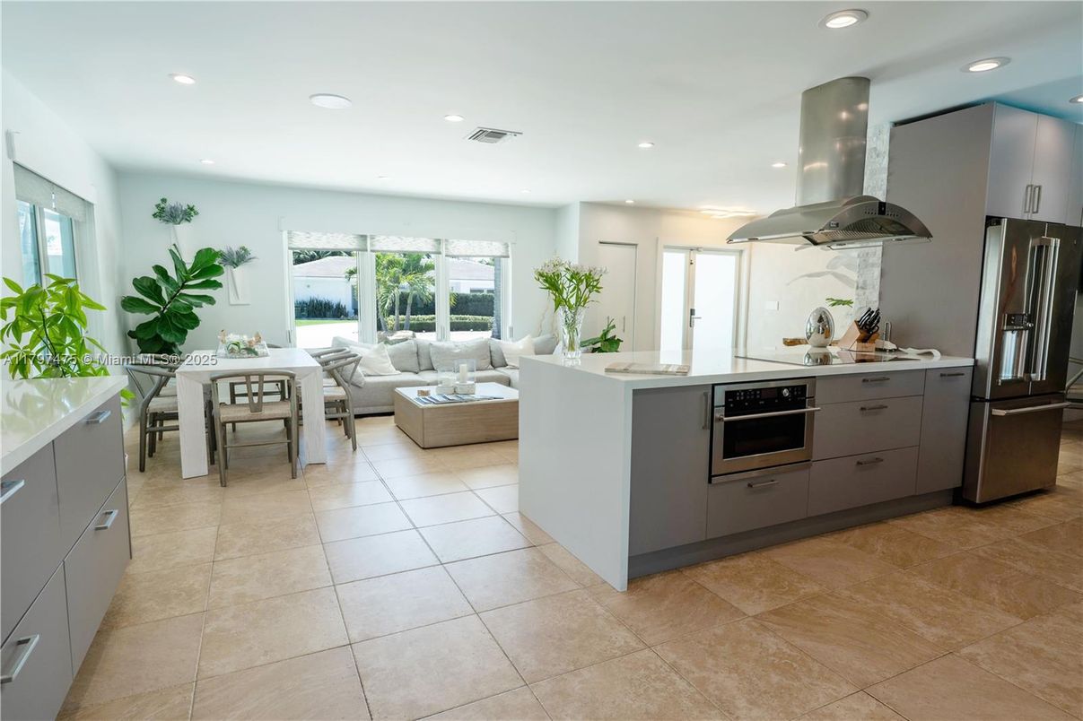 Dining room, Interior, Kitchen, Living room, Recessed Lighting, Stainless Steel Appliances
