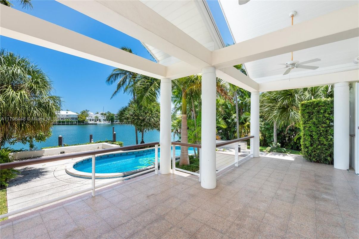 Exterior, Pool, Water
