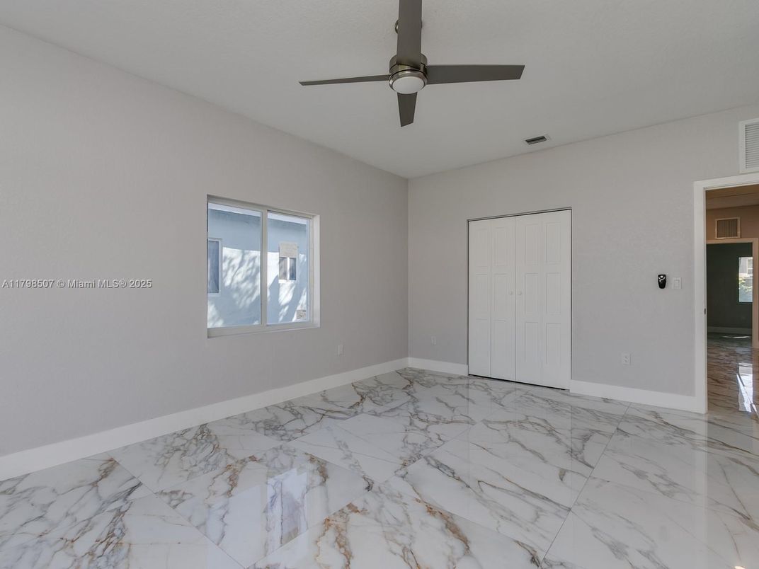 Empty room, Interior, Marble