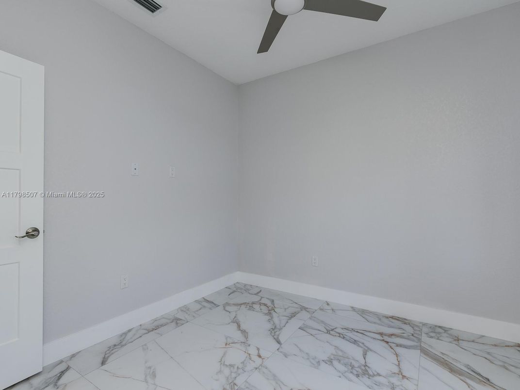 Empty room, Interior, Marble