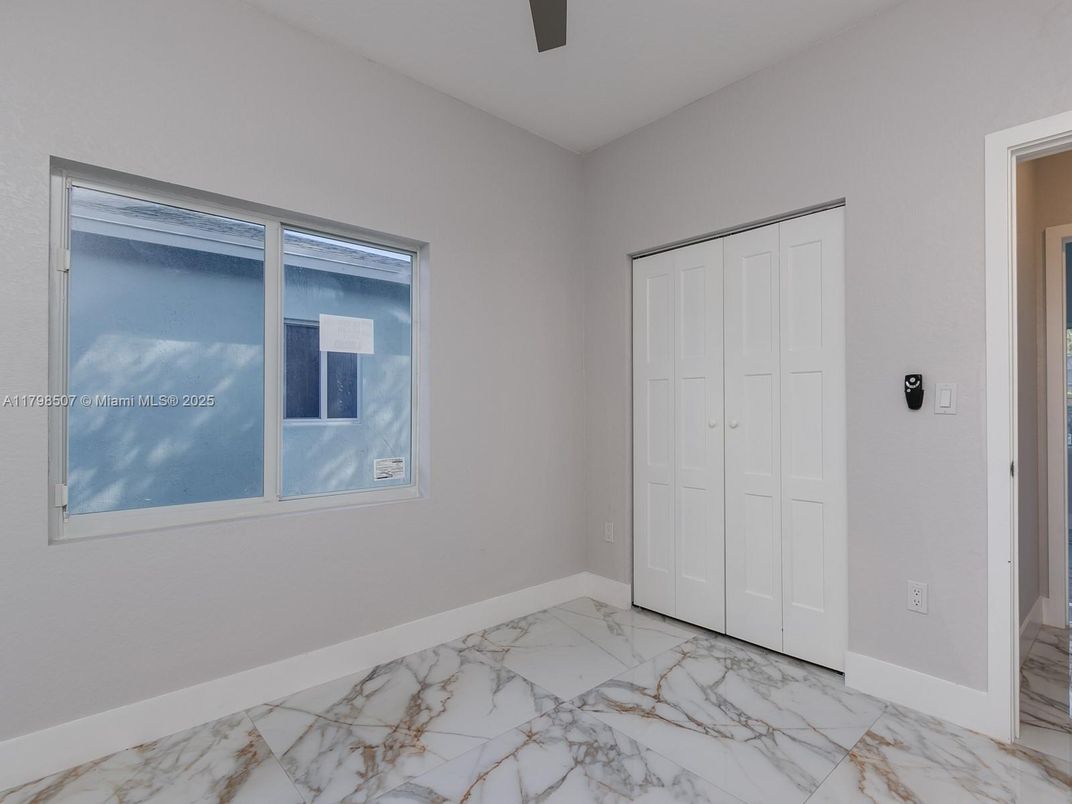 Empty room, Interior, Marble