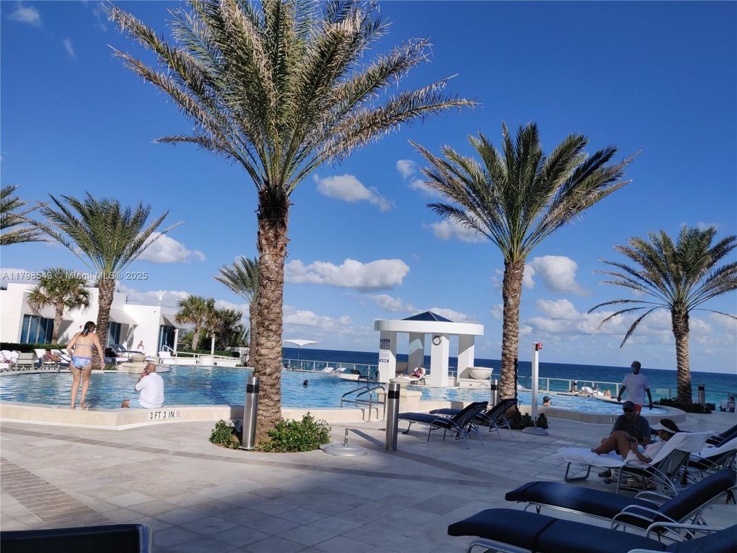 Exterior, Lake, Pool