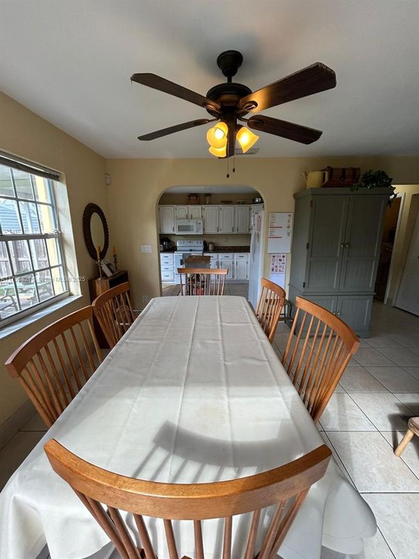 Dining room, Interior, Kitchen
