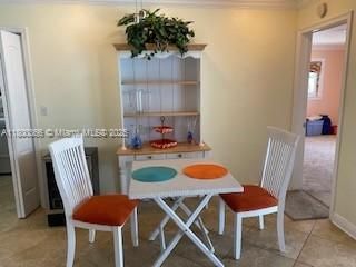 Dining room, Interior
