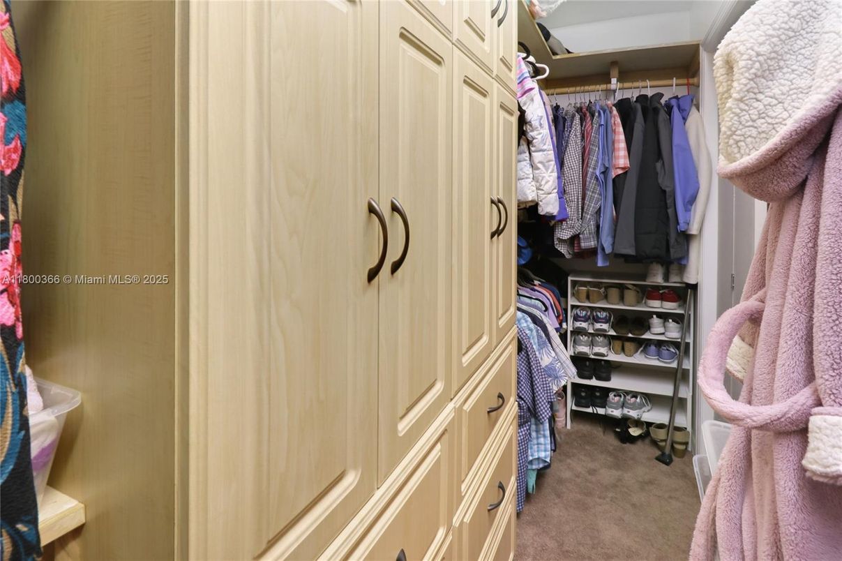 Interior, Walk-in Closets