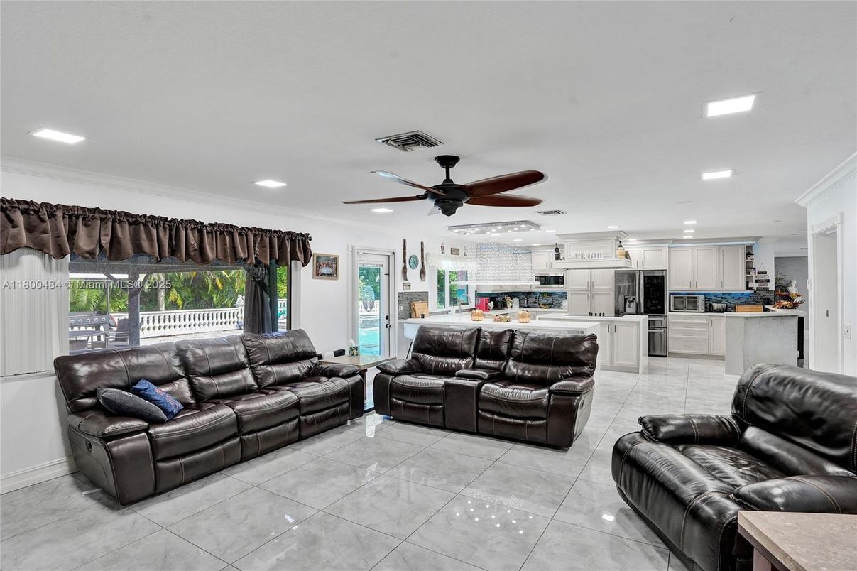 Interior, Kitchen, Living room, Recessed Lighting