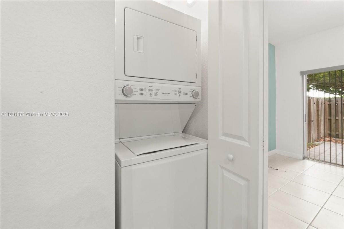 Interior, Utility Closets, Washer