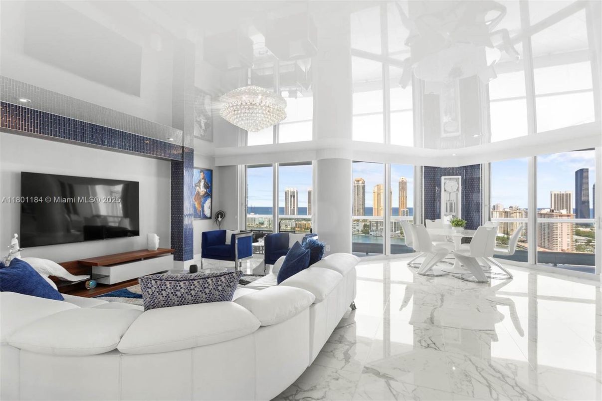 Chandelier, Dining room, Interior, Living room, Marble