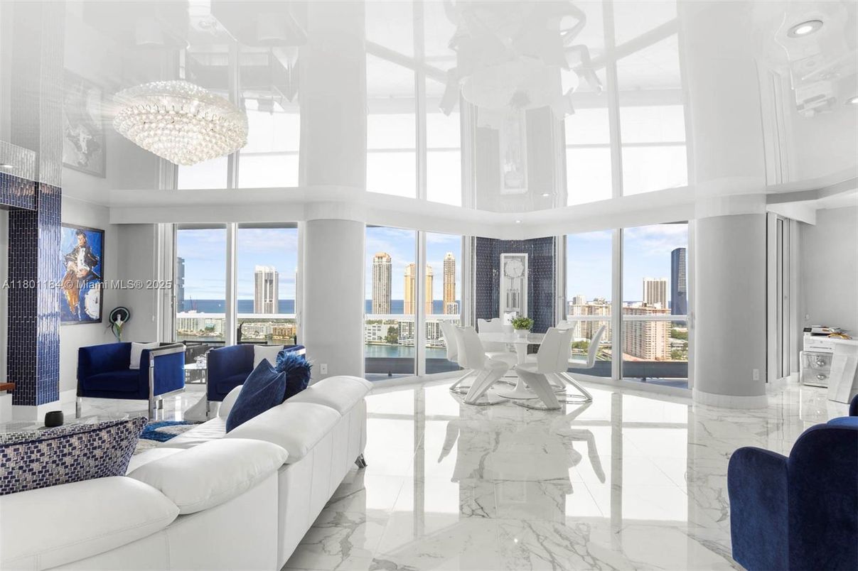 Chandelier, Dining room, Interior, Living room, Marble