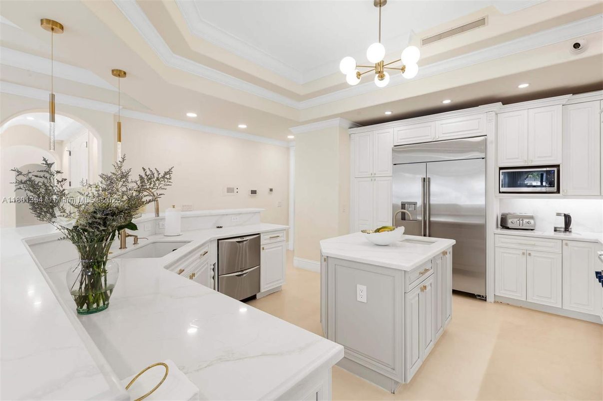 Interior, Kitchen, Pendant Lights, Recessed Lighting, Stainless Steel Appliances