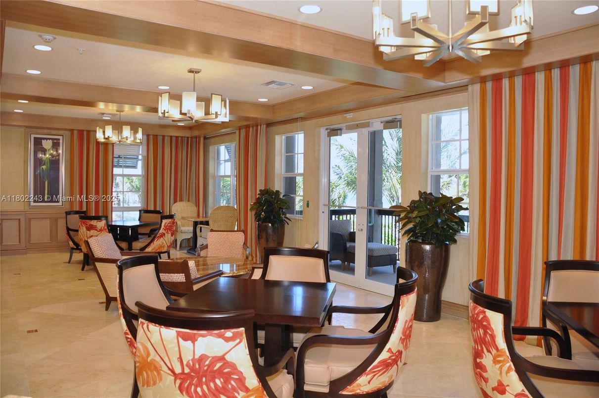 Chandelier, Dining room, Interior, Recessed Lighting