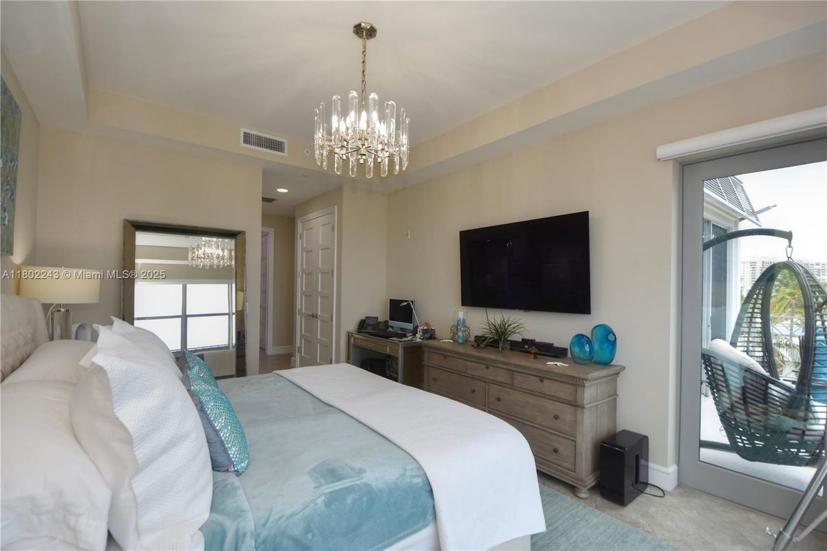 Bedroom, Chandelier, Interior, Recessed Lighting