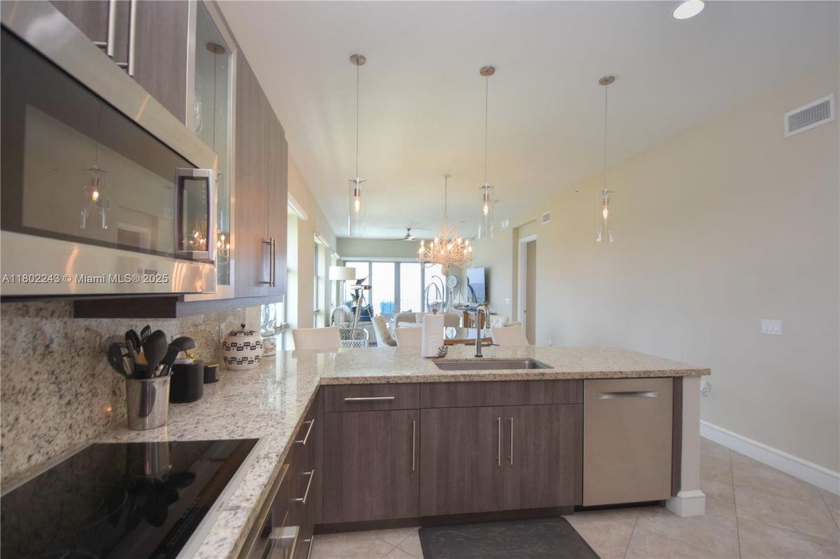 Dining room, Interior, Kitchen, Pendant Lights