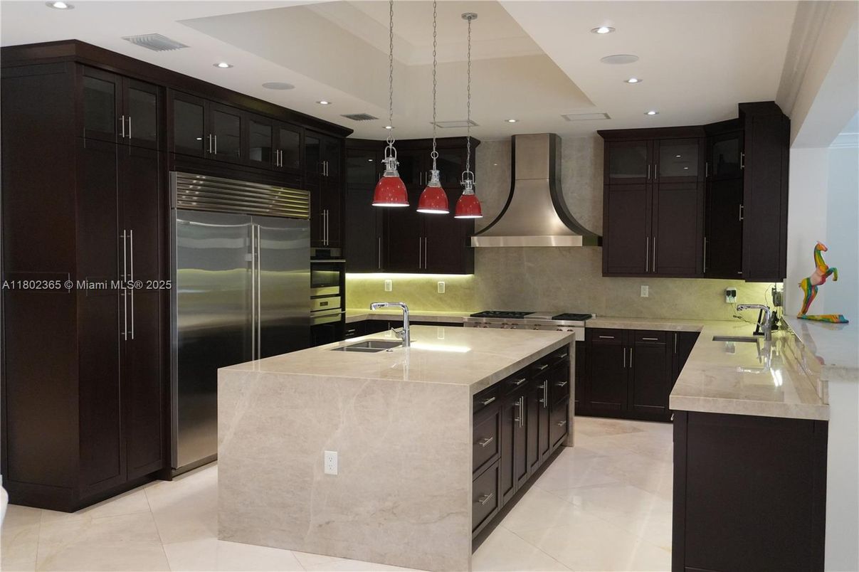 Interior, Kitchen, Pendant Lights, Recessed Lighting, Stainless Steel Appliances