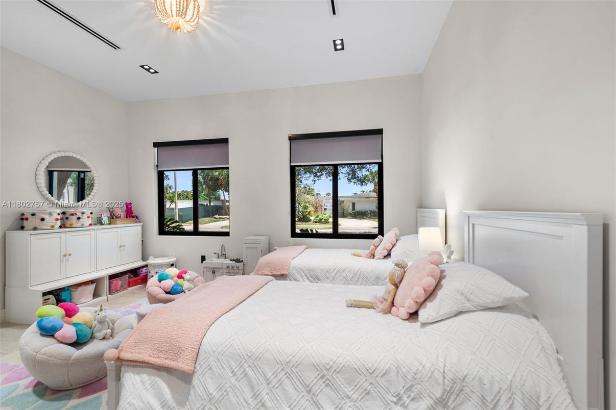 Bedroom, Interior, Recessed Lighting