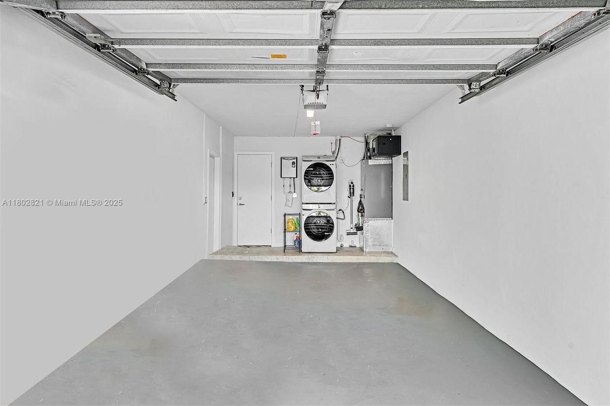 Garage, Interior