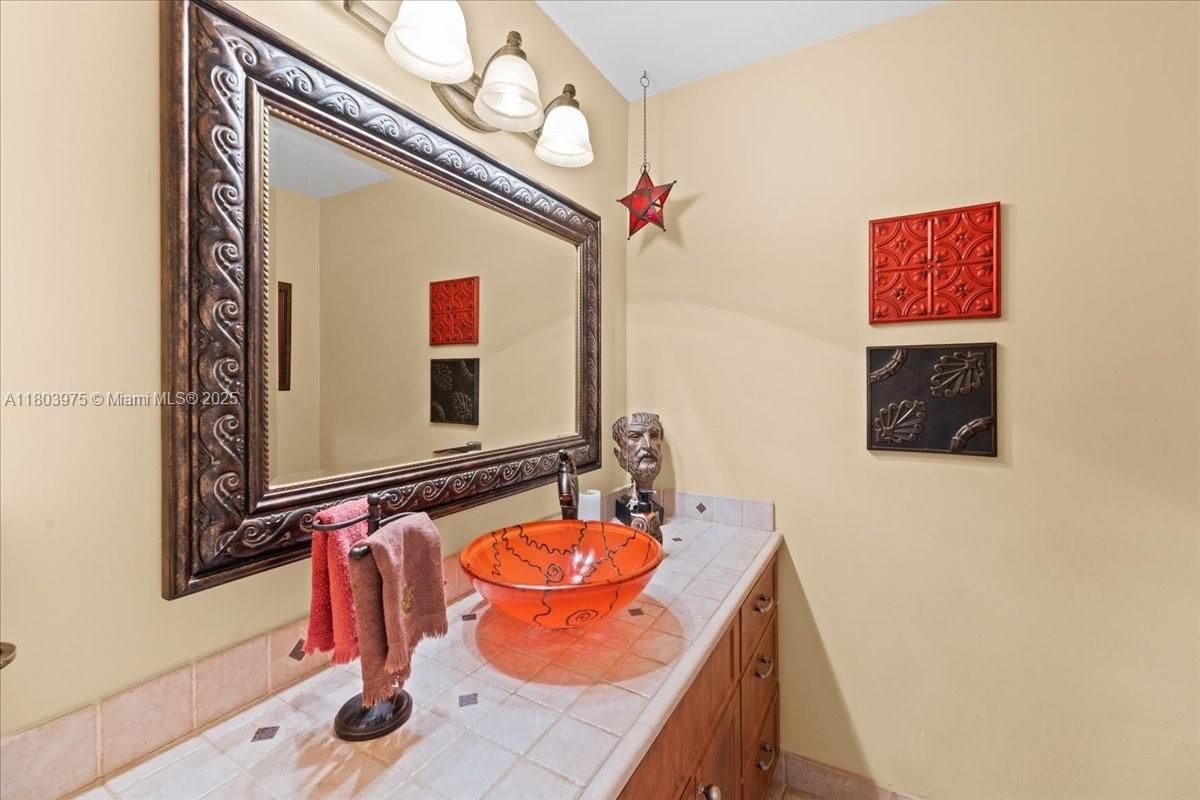 Bathroom, Interior, Tile Countertops