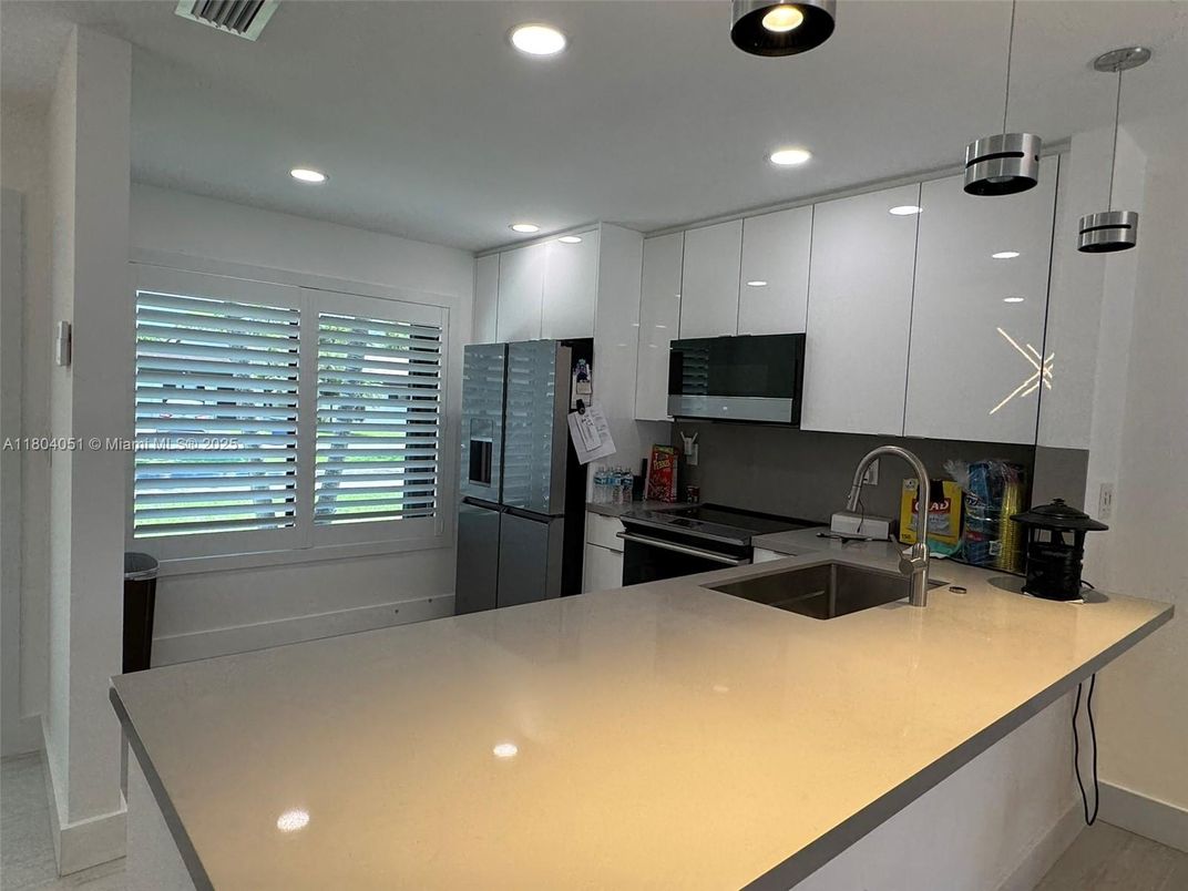 Interior, Kitchen, Pendant Lights, Recessed Lighting