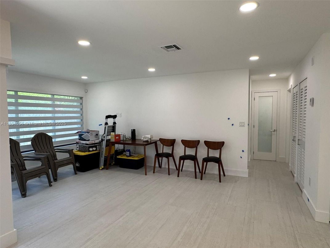 Fitness Equipment, Interior, Recessed Lighting