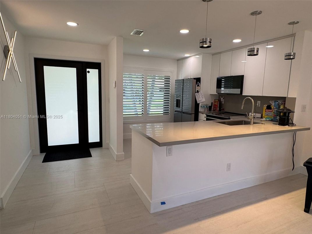 Interior, Kitchen, Pendant Lights, Recessed Lighting