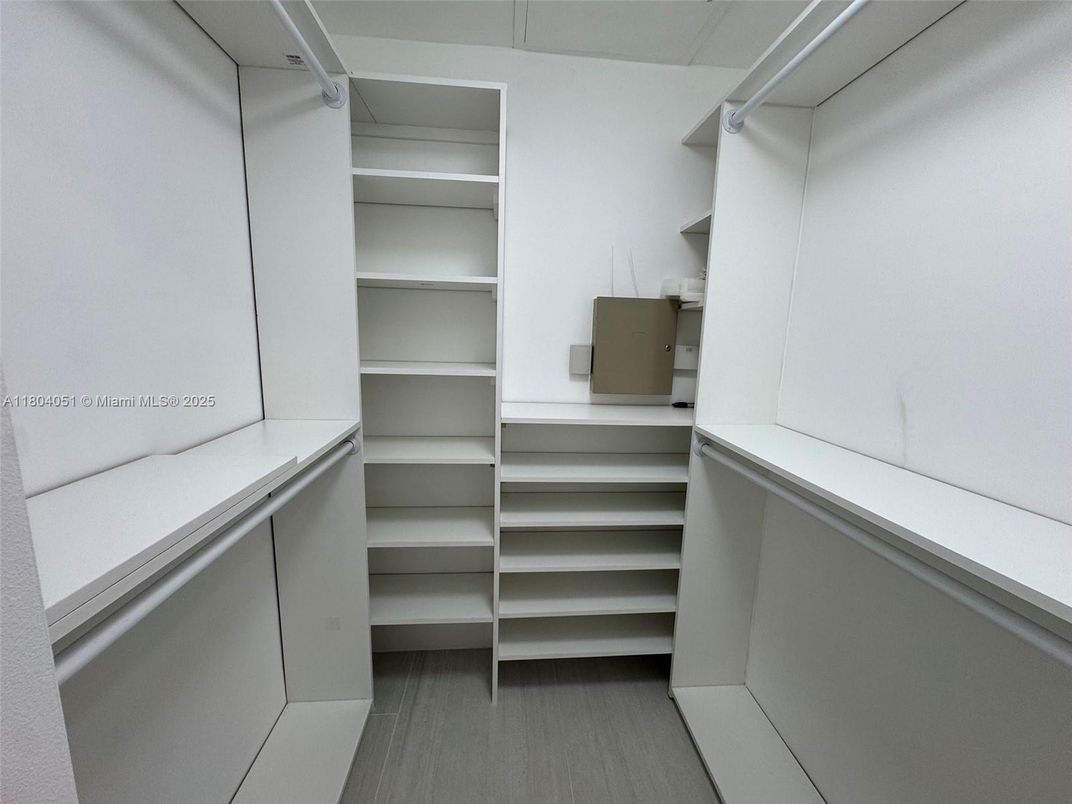 Interior, Walk-in Closets