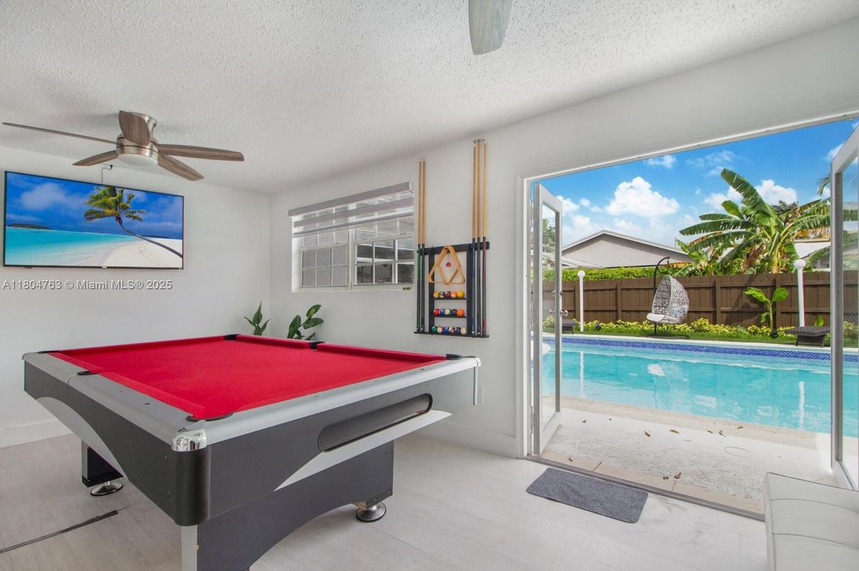 Billiard Table, Game Room, Interior, Pool
