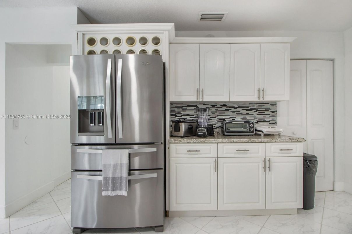 Interior, Kitchen, Marble, Stainless Steel Appliances