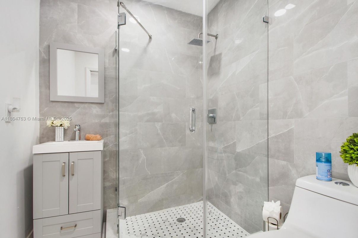 Bathroom, Glass Shower, Interior