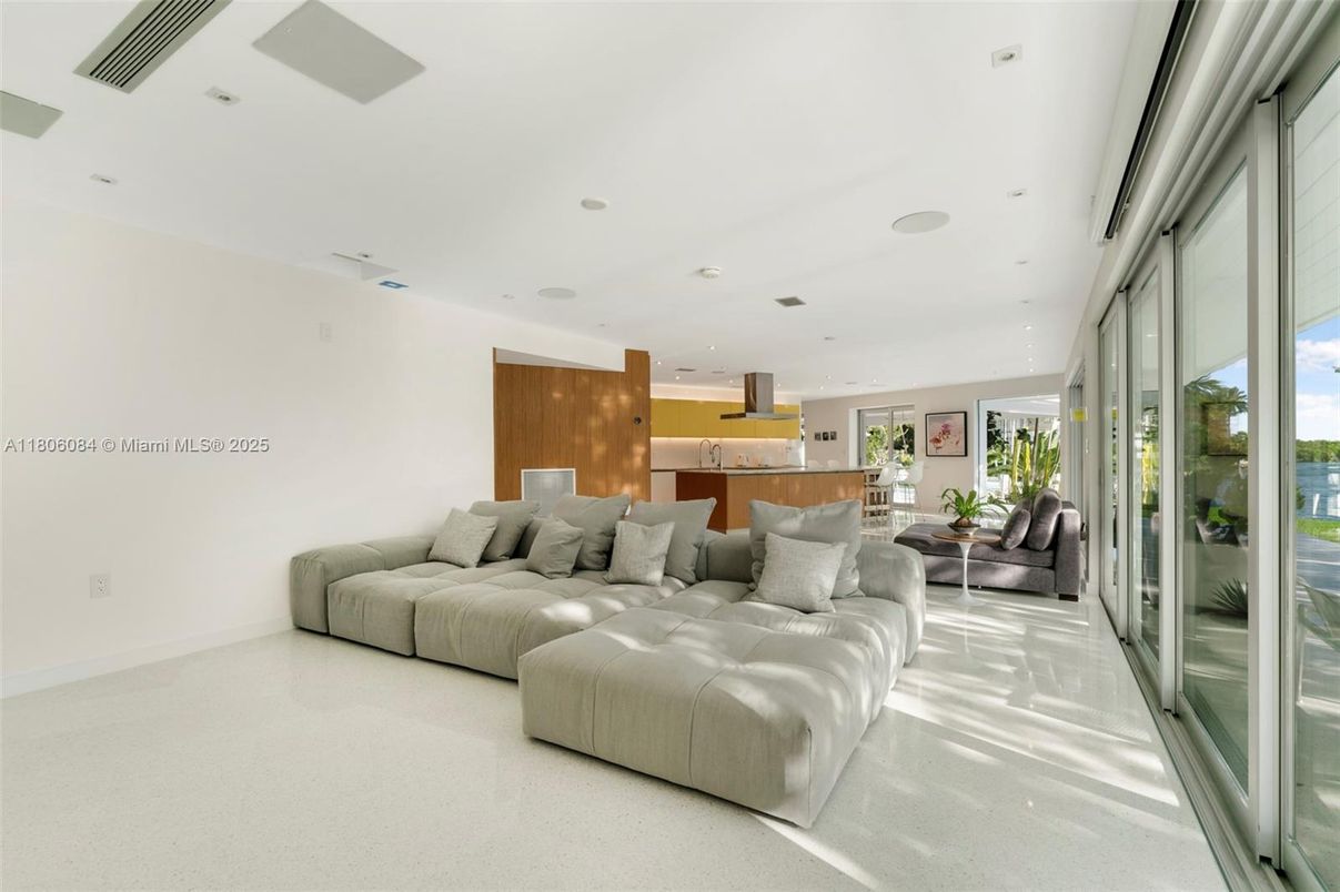 Interior, Kitchen, Living room, Recessed Lighting