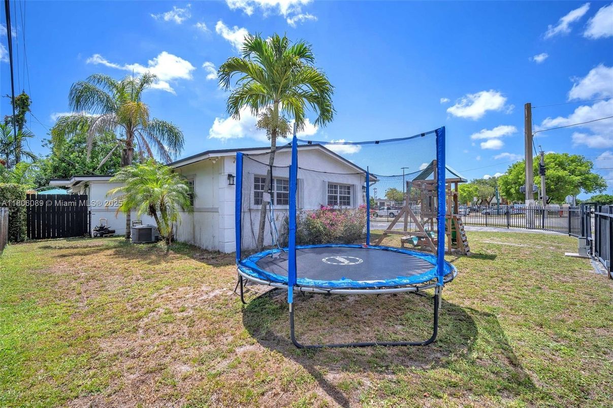 Backyard, Exterior, Playground