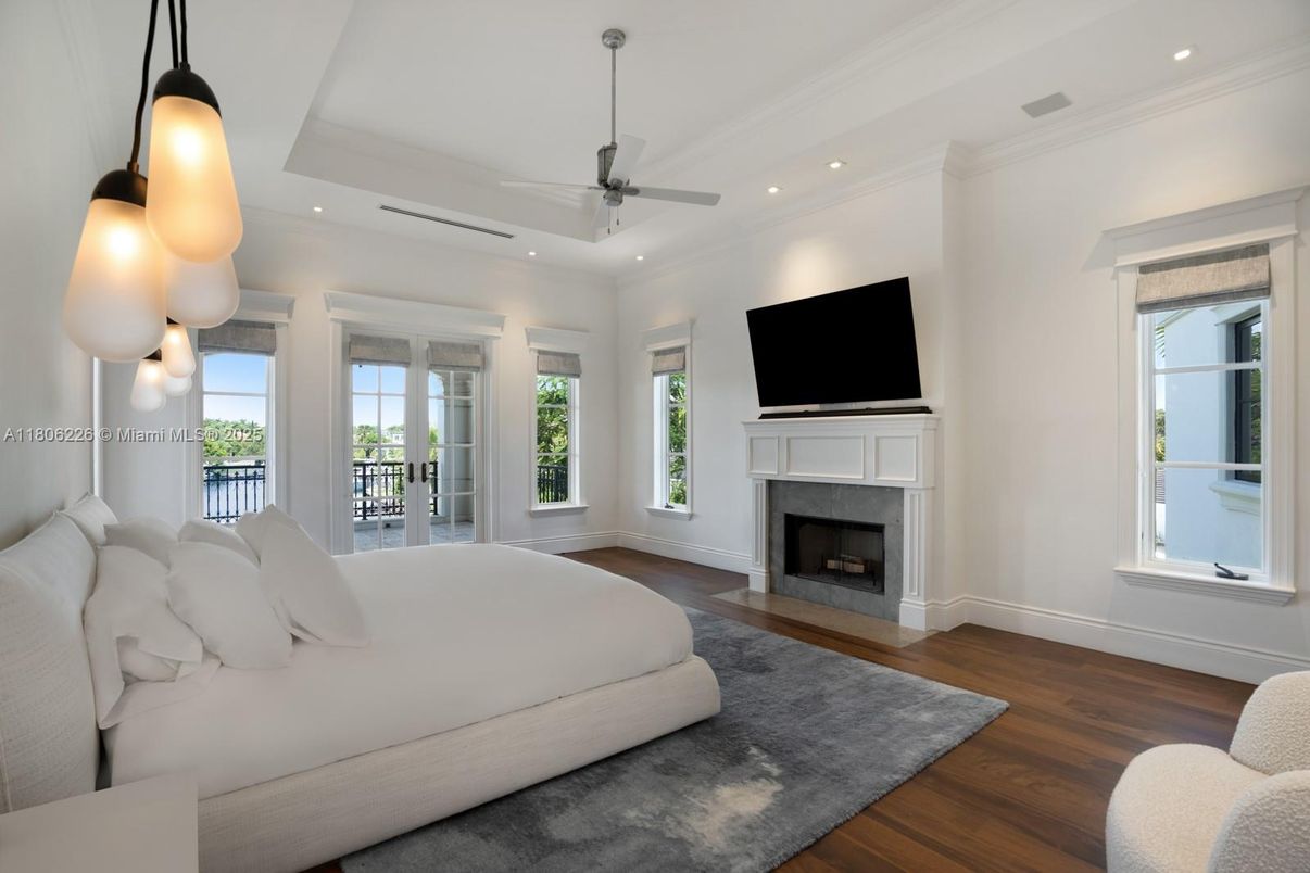 Bedroom, Fireplace, Interior, Recessed Lighting, Wood Texture Flooring