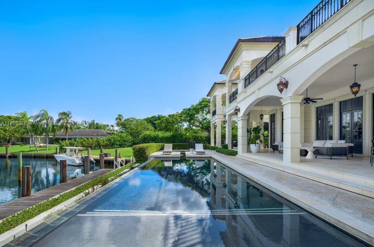Exterior, Pool, Water